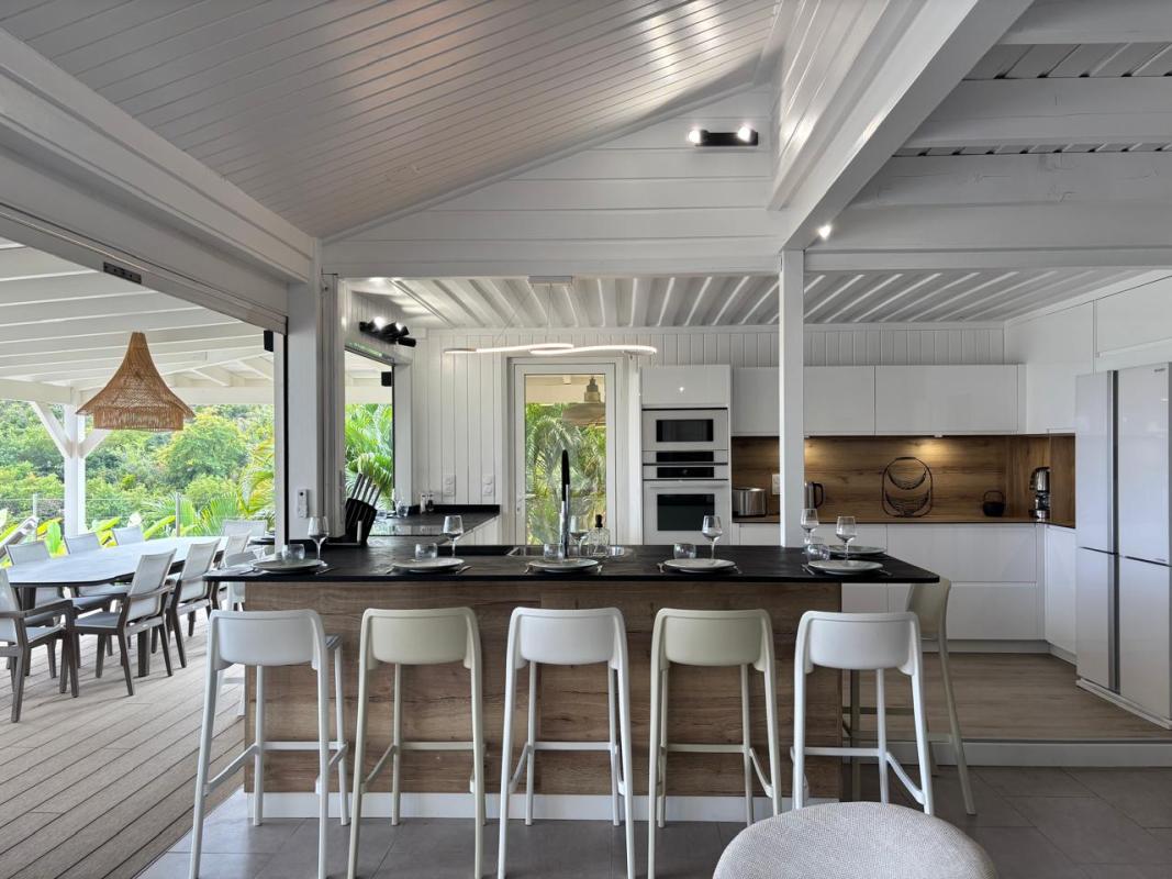 Location-5 suites-diamant-10 personnes-cusine ilot